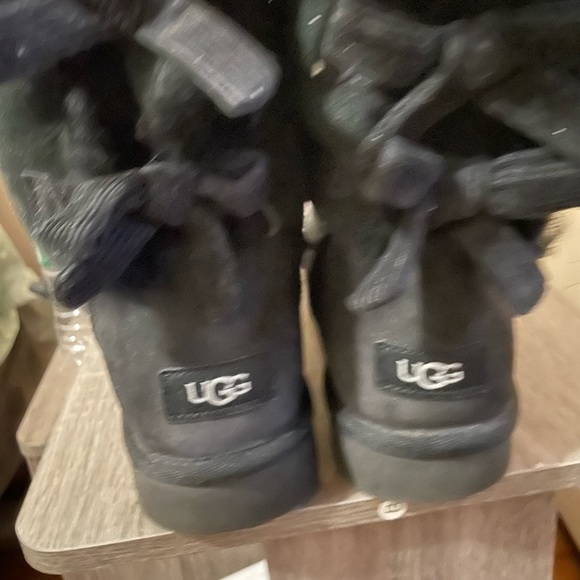 Black Ugg boots (Women’s size 9) - Picture 2 of 3